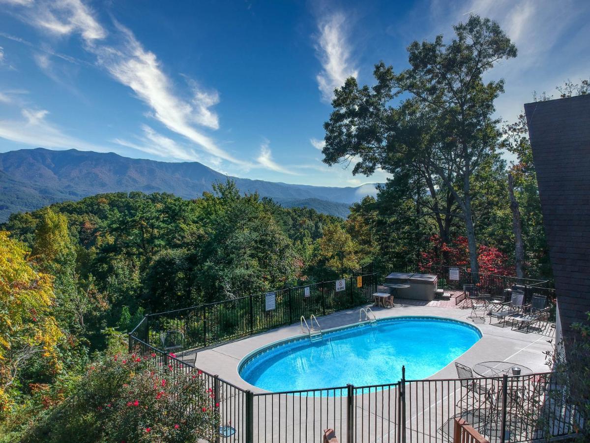 Smokystays Private Pool Chalet Gatlinburg Extérieur photo